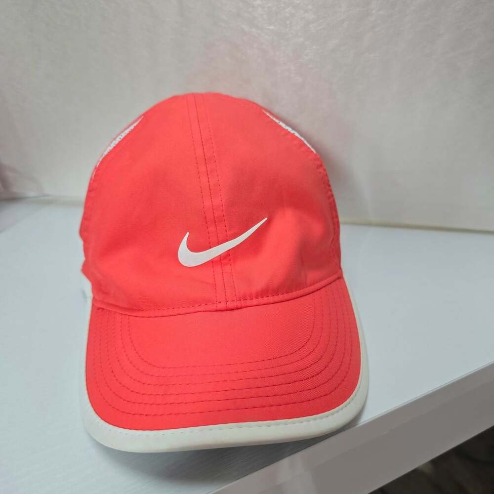 Nike Featherlight Dri-Fit Athletic Running Adjustable Hat
